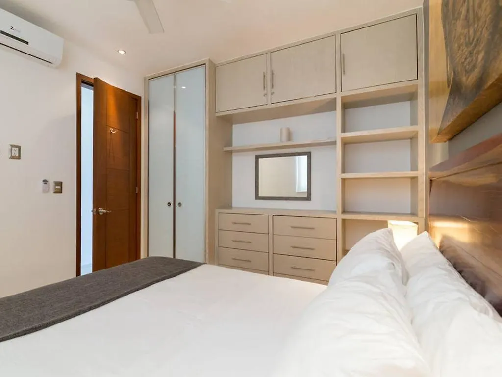 Meneses 205 By Coco Beach Hotel Playa del Carmen