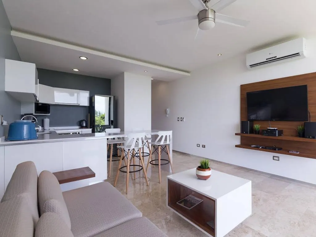 Meneses 205 By Coco Beach Hotel Playa del Carmen 0*,